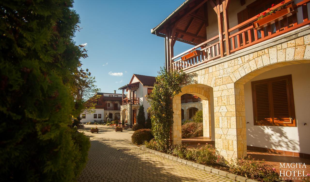 Magita Hotel Basko المظهر الخارجي الصورة